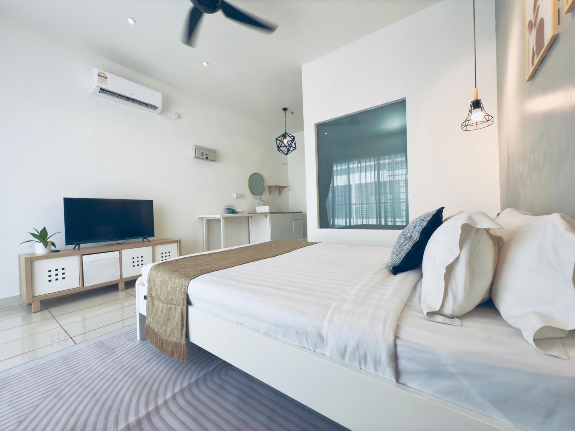 Owl Nest Suite' At Aeropod Sovo * Kota Kinabalu